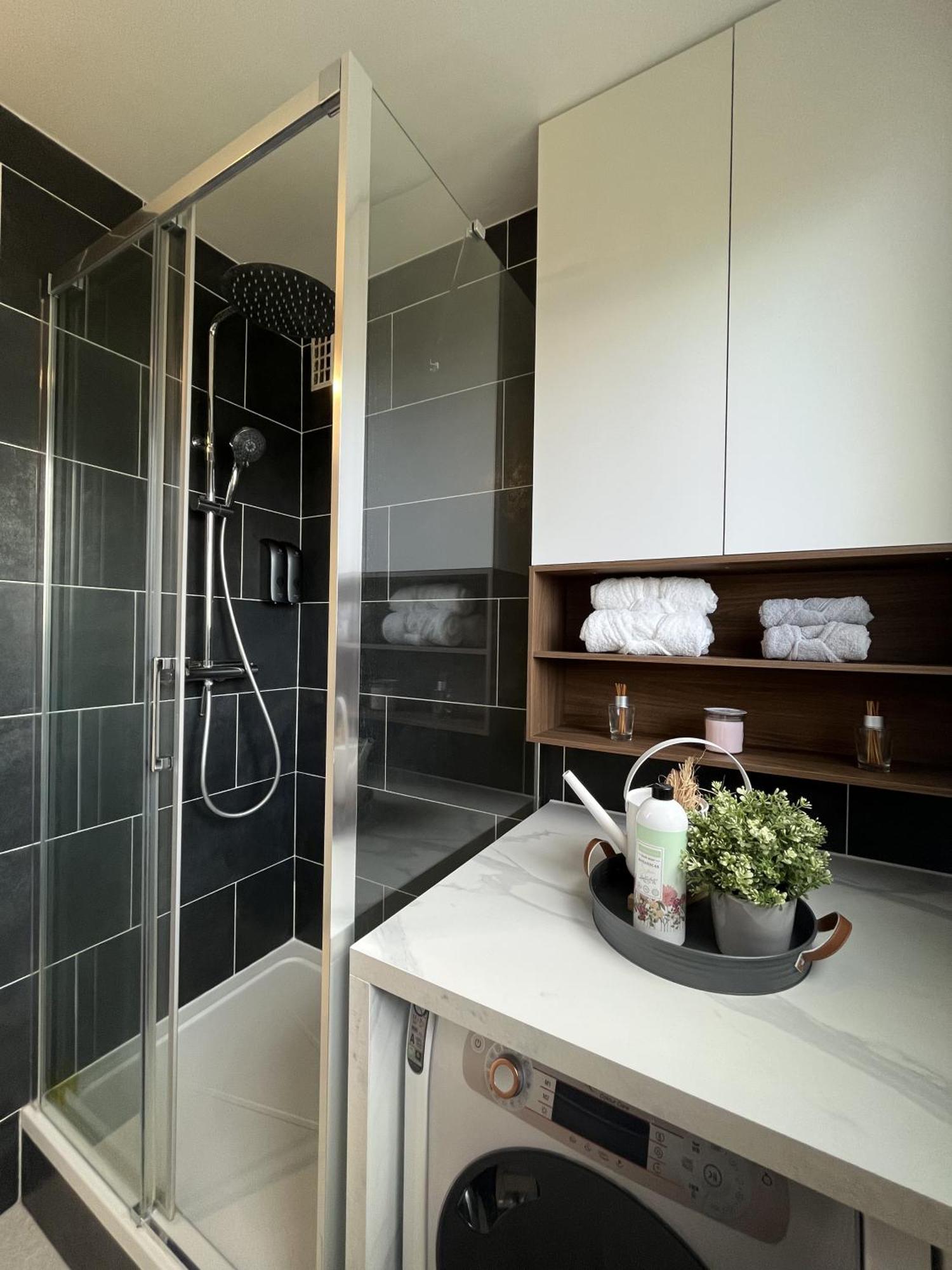 Entire 60M2 Apartment - Close To Paris - Parking - Kitchen - 2Min Rerb - Olympic'24 Bourg-la-Reine Ngoại thất bức ảnh