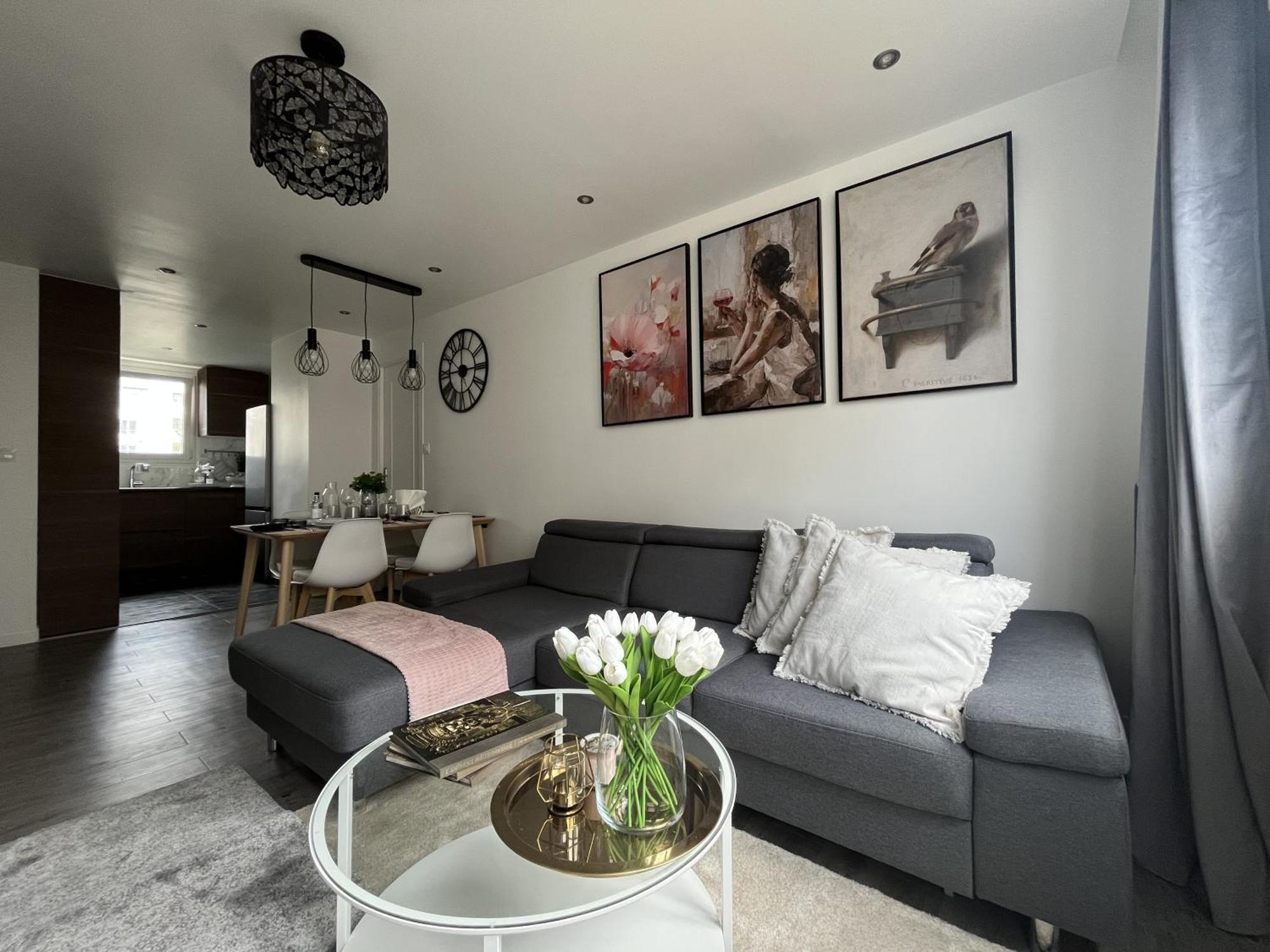 Entire 60M2 Apartment - Close To Paris - Parking - Kitchen - 2Min Rerb - Olympic'24 Bourg-la-Reine Ngoại thất bức ảnh