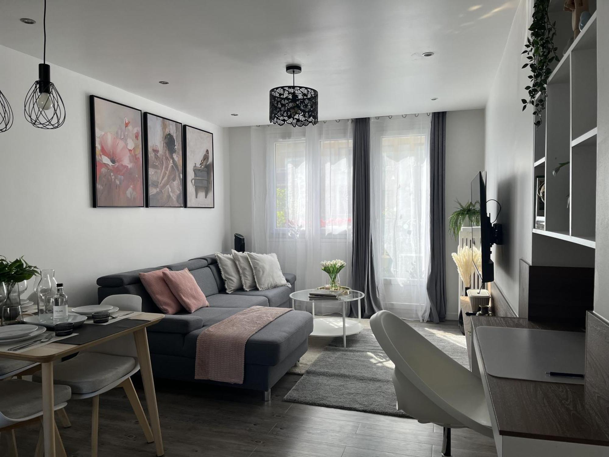 Entire 60M2 Apartment - Close To Paris - Parking - Kitchen - 2Min Rerb - Olympic'24 Bourg-la-Reine Ngoại thất bức ảnh